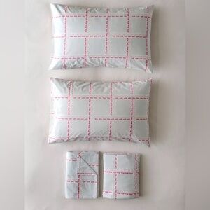 URBAN OUTFITTERS Briar Floral Gridded Sheet Set